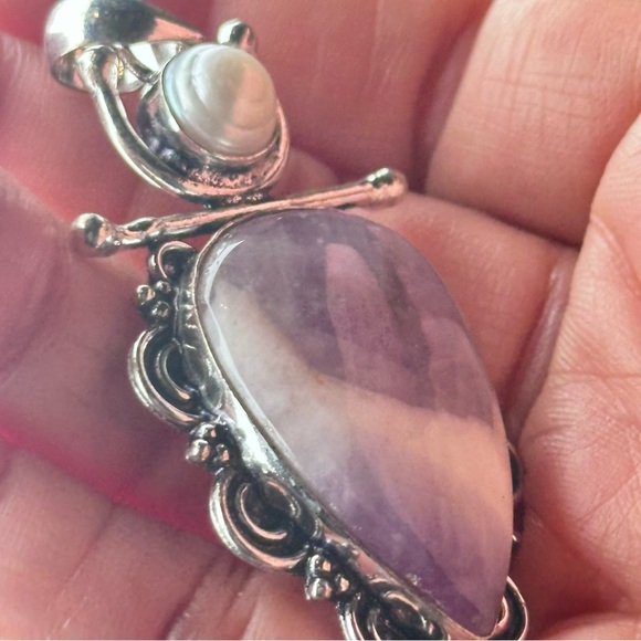 Elegant Artisan Amethyst Pendant Teardrop With Pearl Accent Silver Tone - Picture 4 of 7